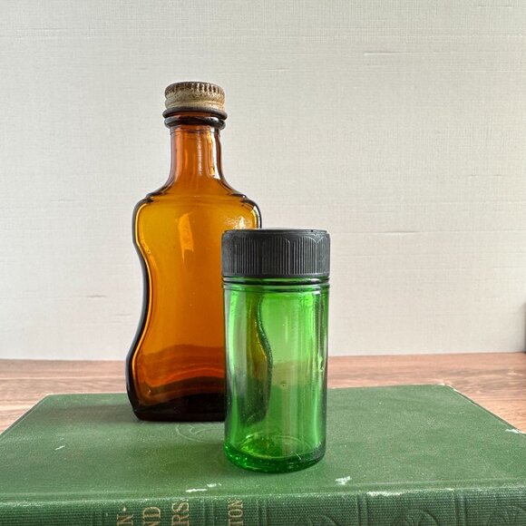 Vintage Crown Colony Guitar-Shaped Amber Glass Bottle With Brass Lid 4 1/2" Tall - Picture 6 of 10